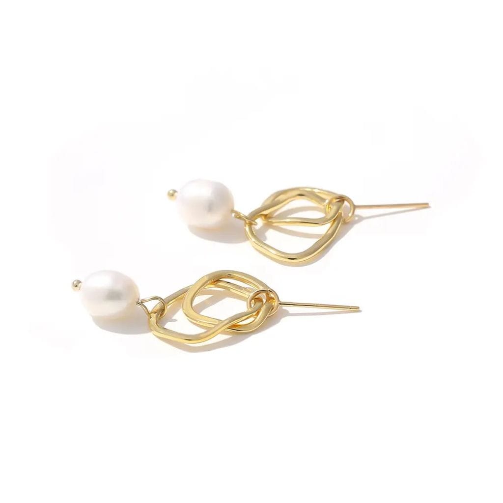 Aretes dorados con perla natural de Rio